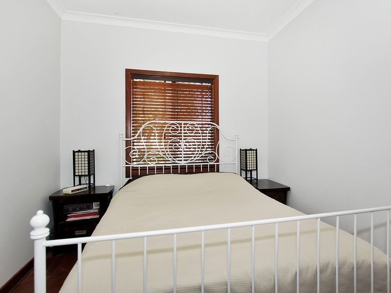 26 Hargreaves Road, Coolbellup WA 6163