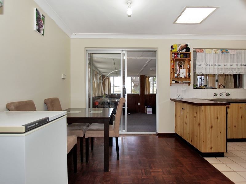 17 Gribble Avenue, Armadale WA 6112