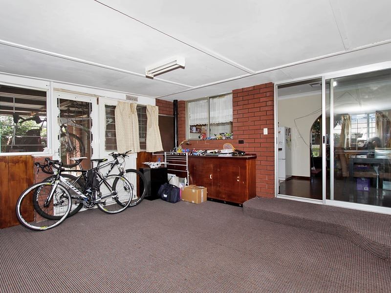 17 Gribble Avenue, Armadale WA 6112