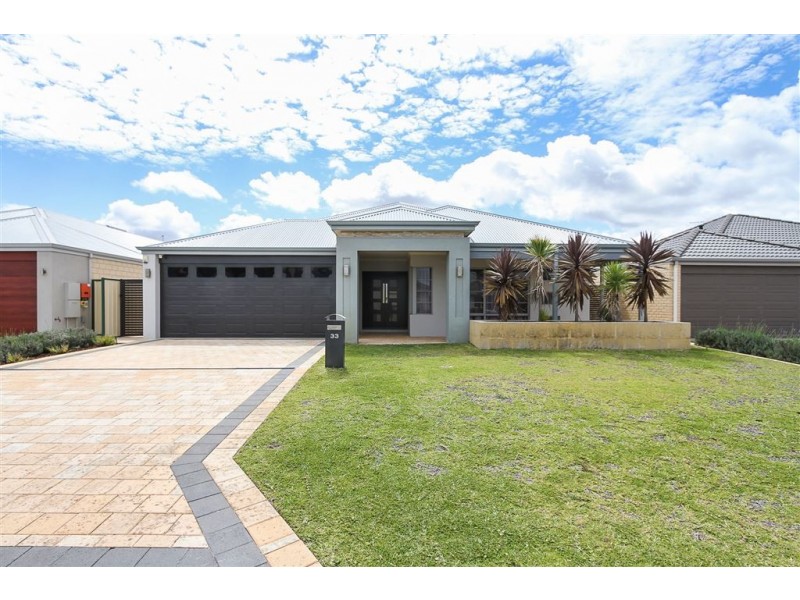 33 Baumea Turn, Hammond Park WA 6164