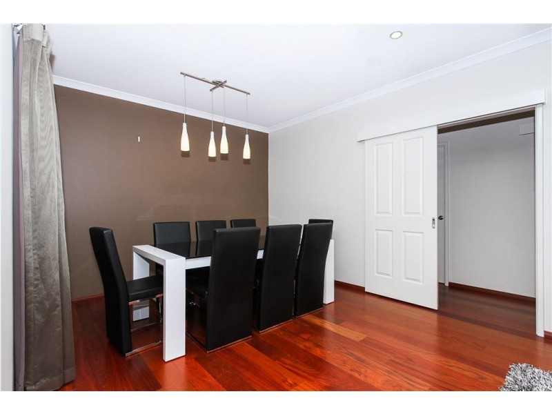 33 Baumea Turn, Hammond Park WA 6164