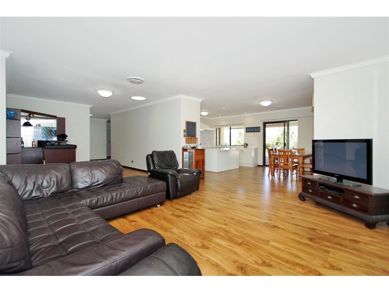 16 Cumbor way, Samson WA 6163