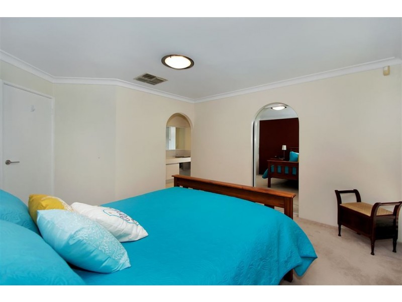 44 Underwood Grove, Kardinya WA 6163