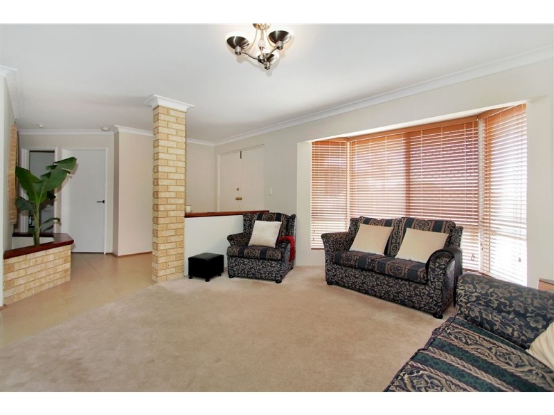 44 Underwood Grove, Kardinya WA 6163