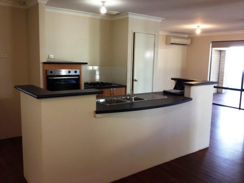 10 Baler Court, Hammond Park WA 6164