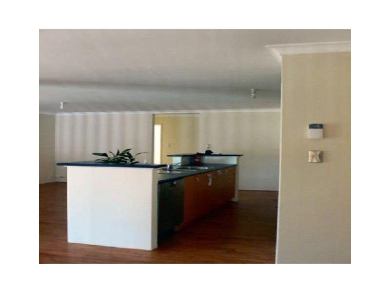 10 Baler Court, Hammond Park WA 6164