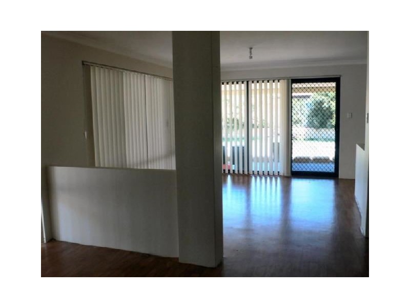 10 Baler Court, Hammond Park WA 6164