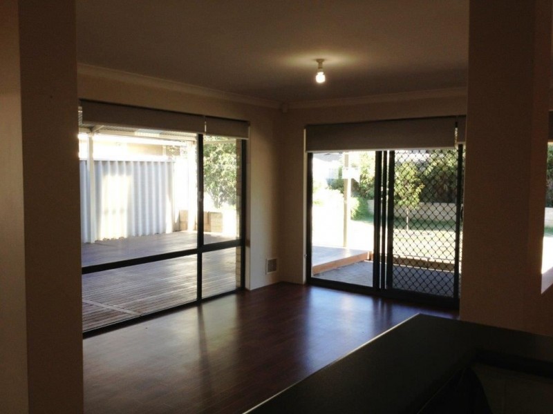 10 Baler Court, Hammond Park WA 6164