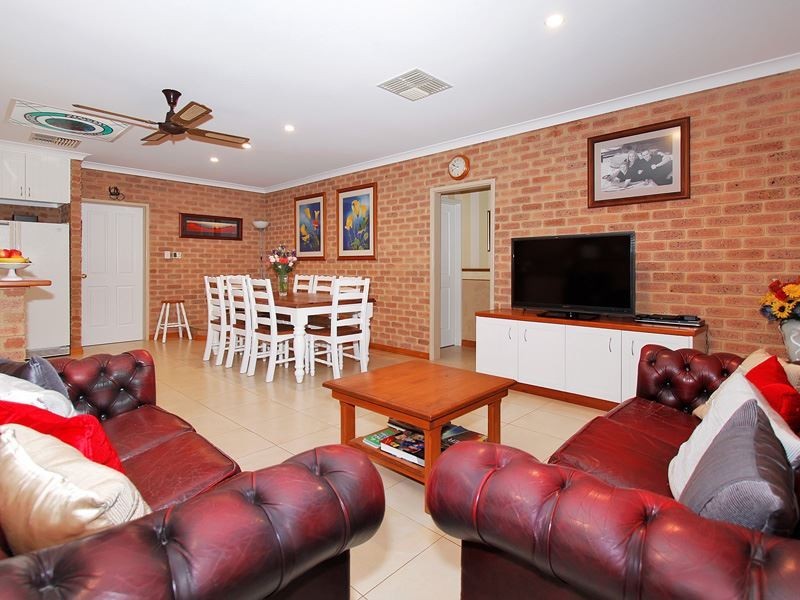 37 Sowden Drive, Samson WA 6163