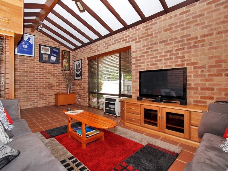 37 Sowden Drive, Samson WA 6163