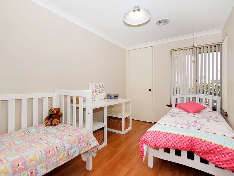 36 Sowden Drive, Samson WA 6163