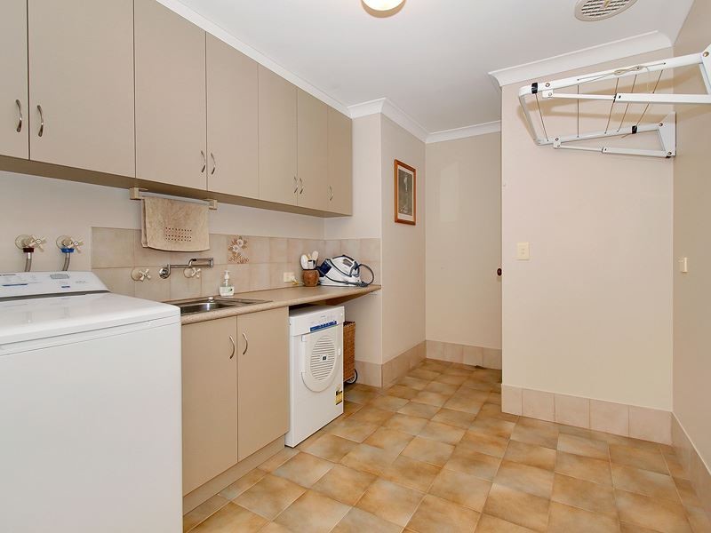 36 Sowden Drive, Samson WA 6163