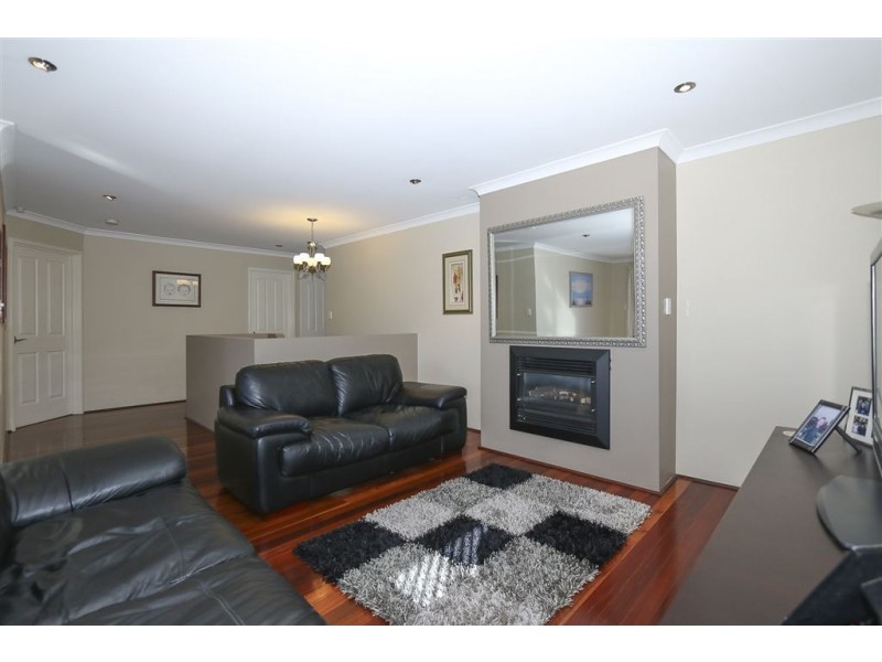 1G Williams Road, Melville WA 6156