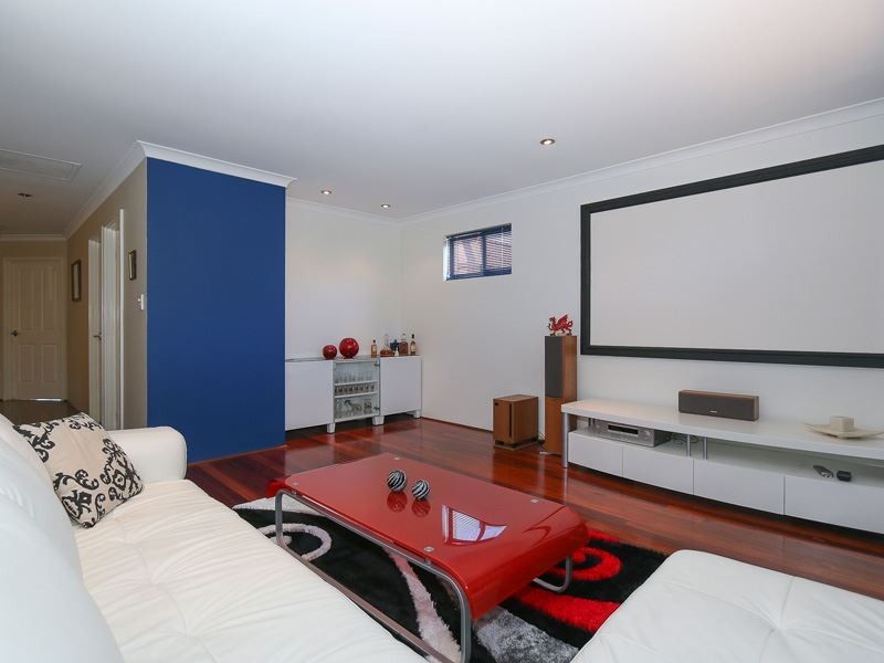 1G Williams Road, Melville WA 6156