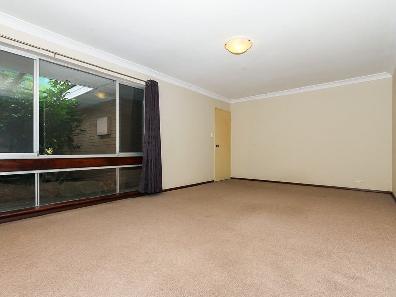 64 McCombe Avenue, Samson WA 6163