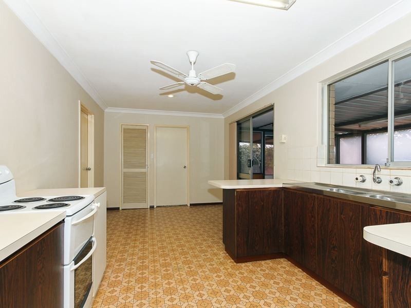 64 McCombe Avenue, Samson WA 6163