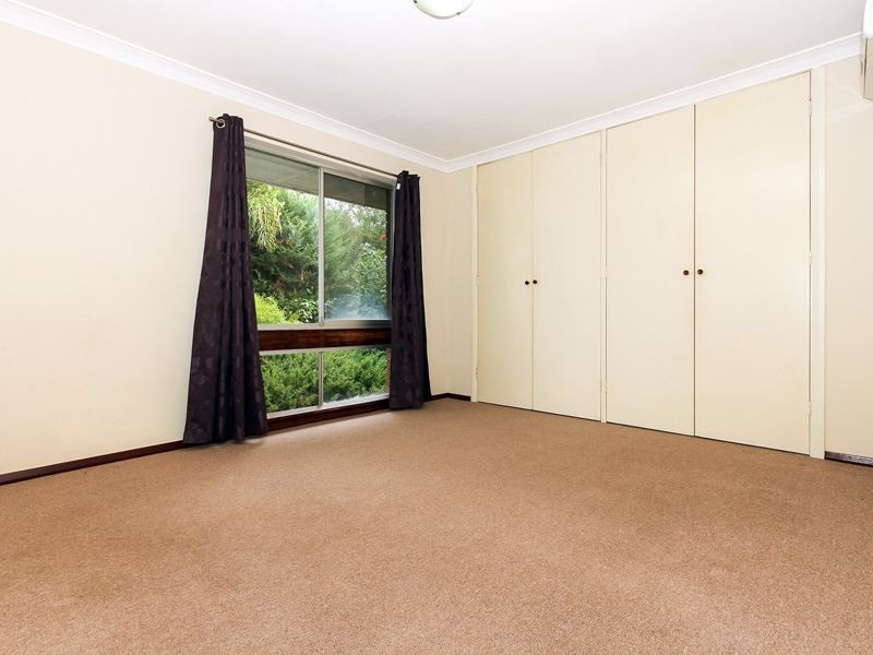 64 McCombe Avenue, Samson WA 6163