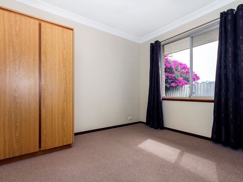 64 McCombe Avenue, Samson WA 6163
