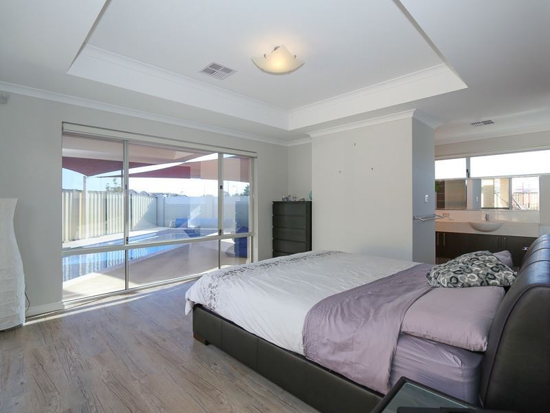 70 Macquarie Blvd, Hammond Park WA 6164