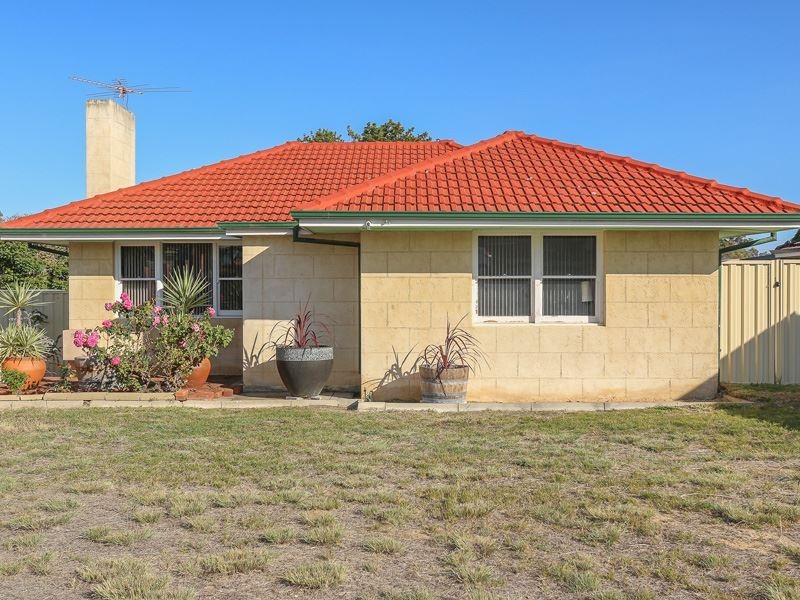 9 Hilory Street, Coolbellup WA 6163