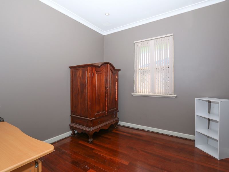 9 Hilory Street, Coolbellup WA 6163