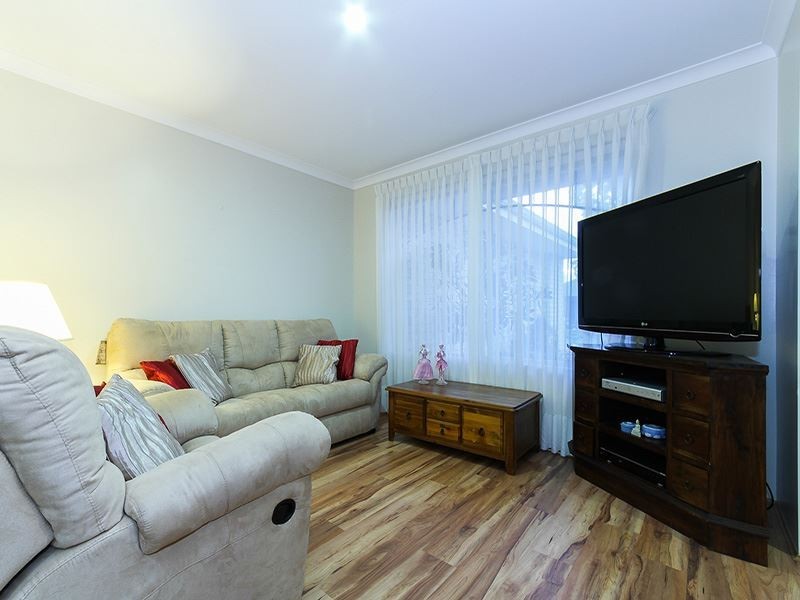 36 Lombe Gardens, Atwell WA 6164