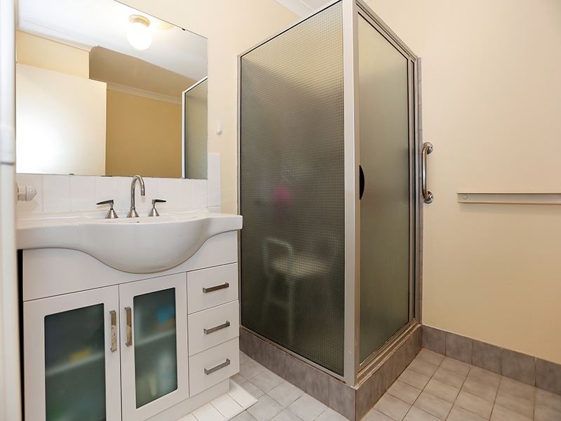 12/11 Petterson Avenue, Samson WA 6163