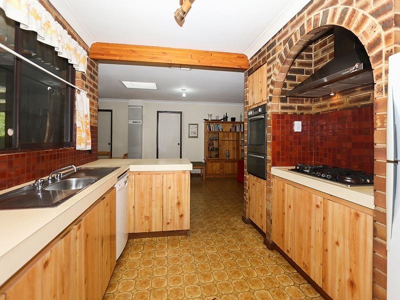 4 Baird Place, Samson WA 6163