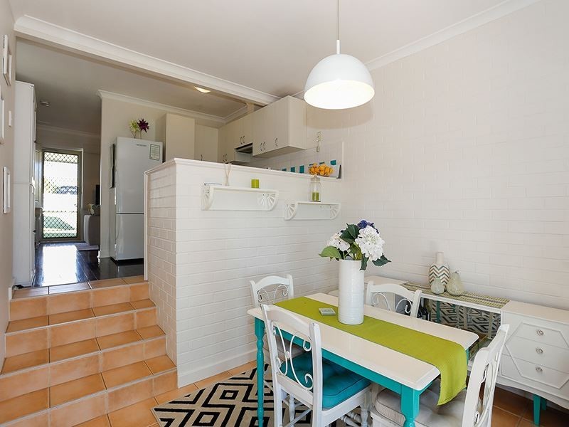 7B Hilory Street, Coolbellup WA 6163