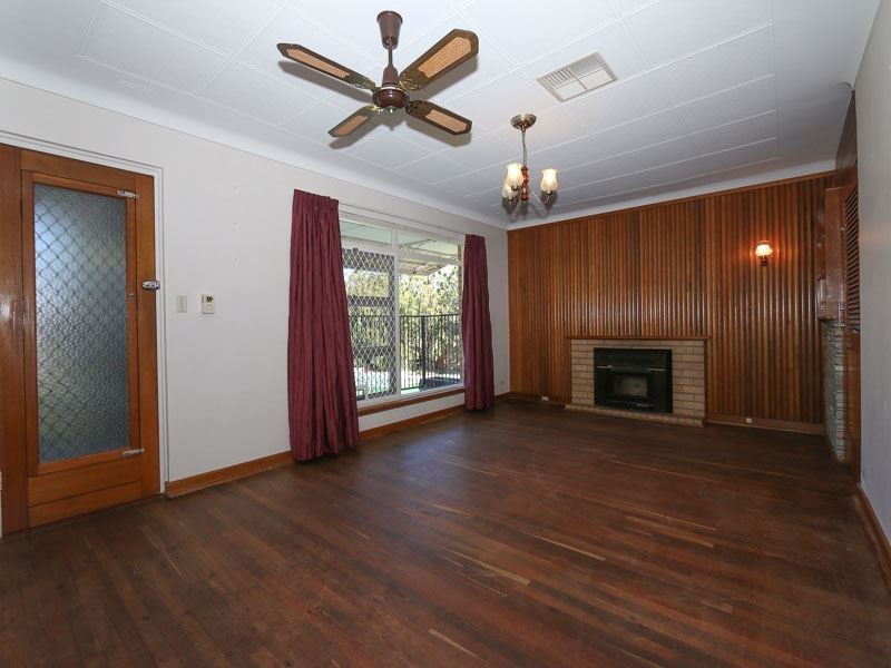 6 Isted Avenue, Hamilton Hill WA 6163