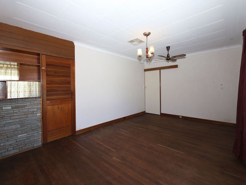 6 Isted Avenue, Hamilton Hill WA 6163