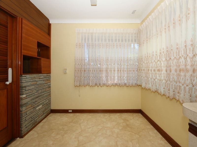 6 Isted Avenue, Hamilton Hill WA 6163