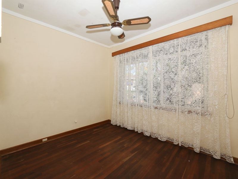 6 Isted Avenue, Hamilton Hill WA 6163