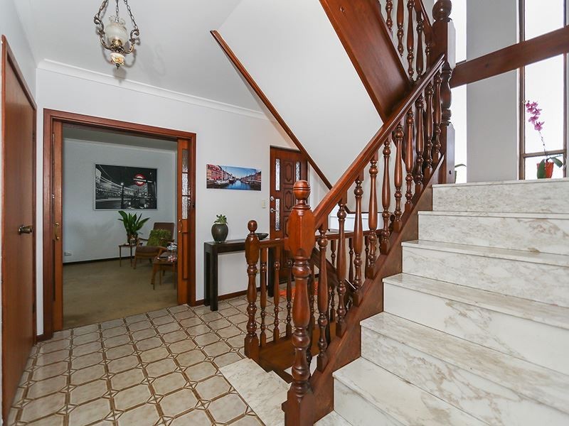 24 McCombe Avenue, Samson WA 6163