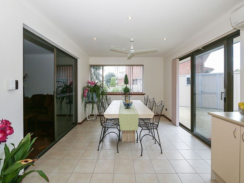 24 McCombe Avenue, Samson WA 6163