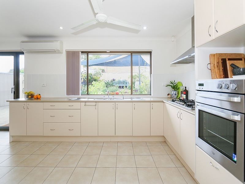 24 McCombe Avenue, Samson WA 6163