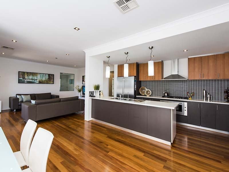 13 Barcoo Bend, Hammond Park WA 6164