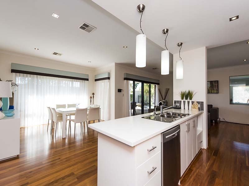 13 Barcoo Bend, Hammond Park WA 6164