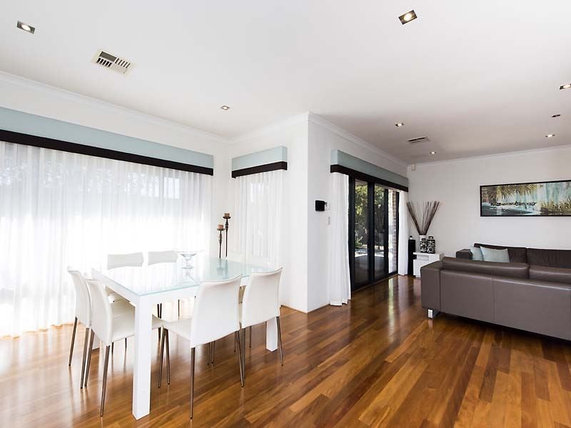 13 Barcoo Bend, Hammond Park WA 6164