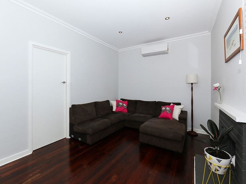 13 Leontes Way, Coolbellup WA 6163
