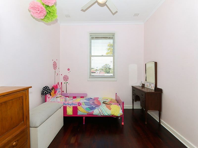 13 Leontes Way, Coolbellup WA 6163