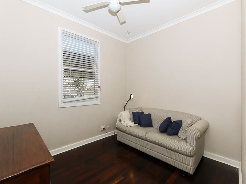 13 Leontes Way, Coolbellup WA 6163