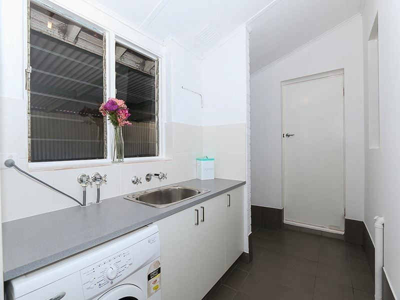 13 Leontes Way, Coolbellup WA 6163
