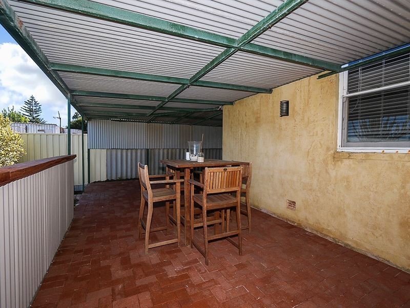 13 Leontes Way, Coolbellup WA 6163