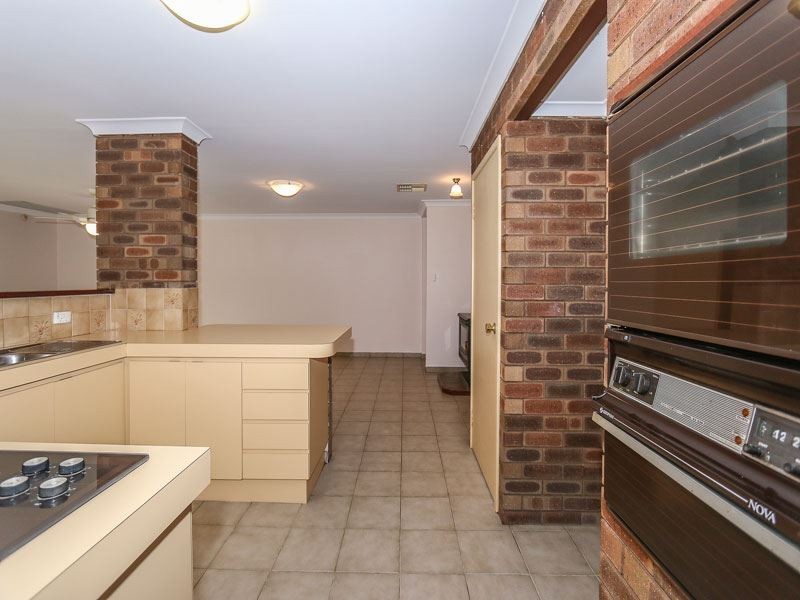 47 Anglesey Drive, Kardinya WA 6163