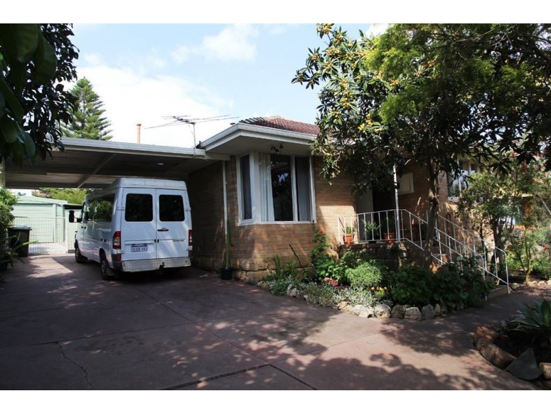 17 Capulet Street, Coolbellup WA 6163