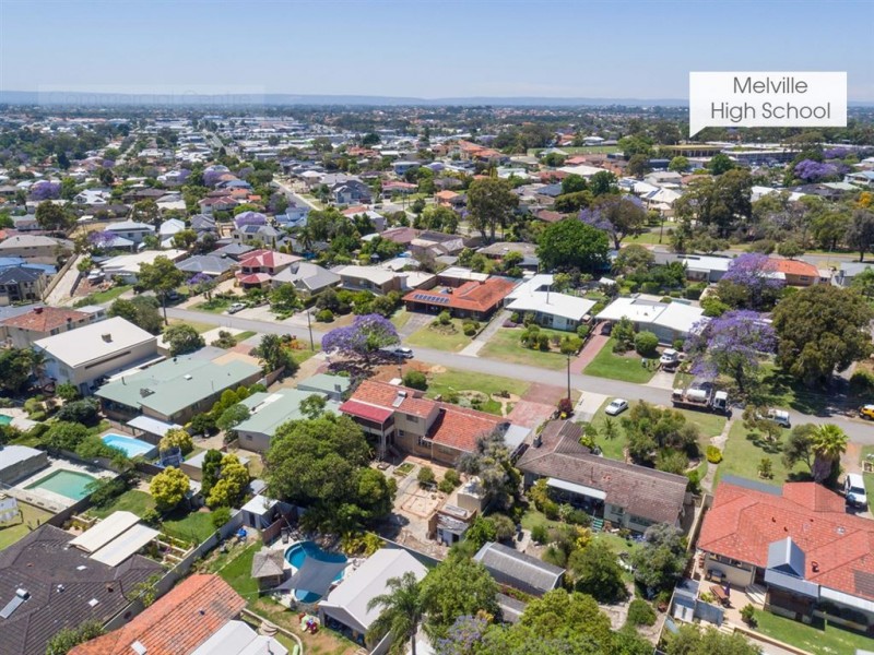 13 Challenger Place, Melville WA 6156