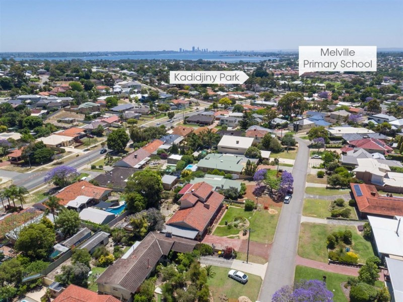 13 Challenger Place, Melville WA 6156