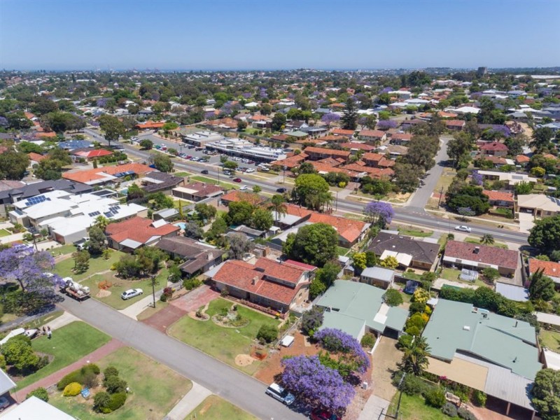 13 Challenger Place, Melville WA 6156