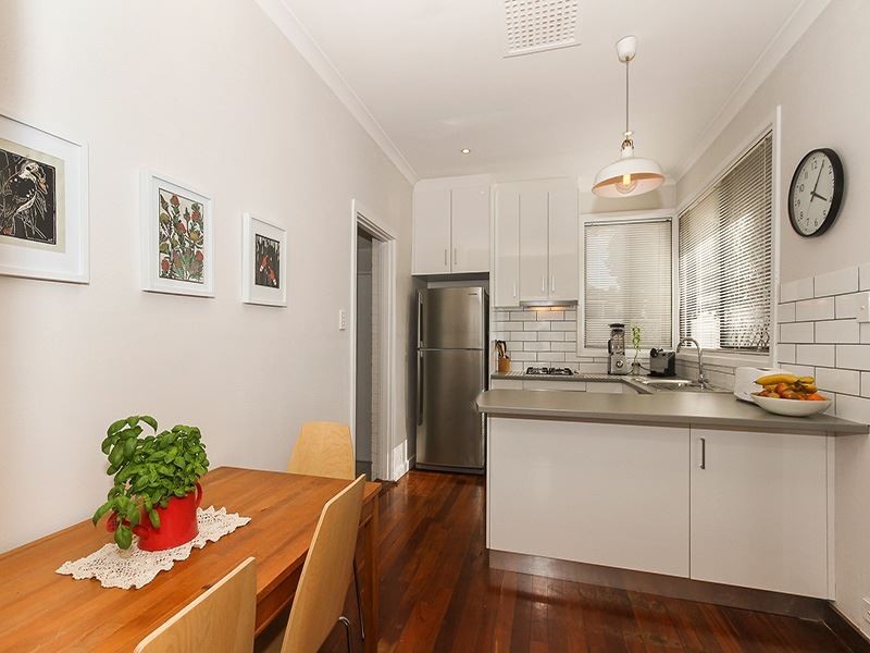 12 Juliet Road, Coolbellup WA 6163